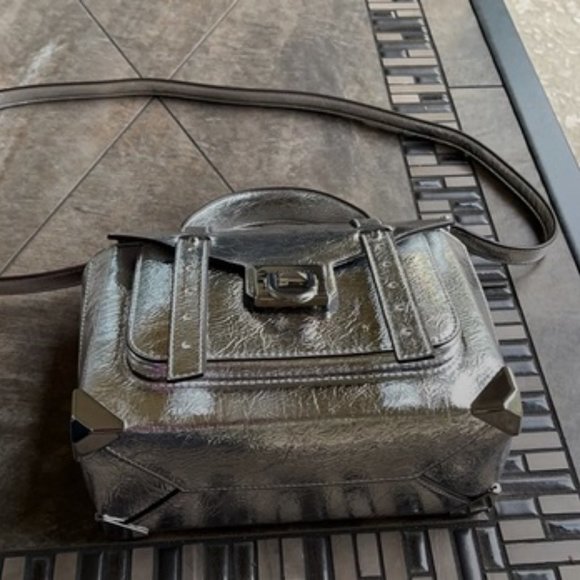 Michael Kors Manhattan Medium School Satchel - Picture 6 of 16